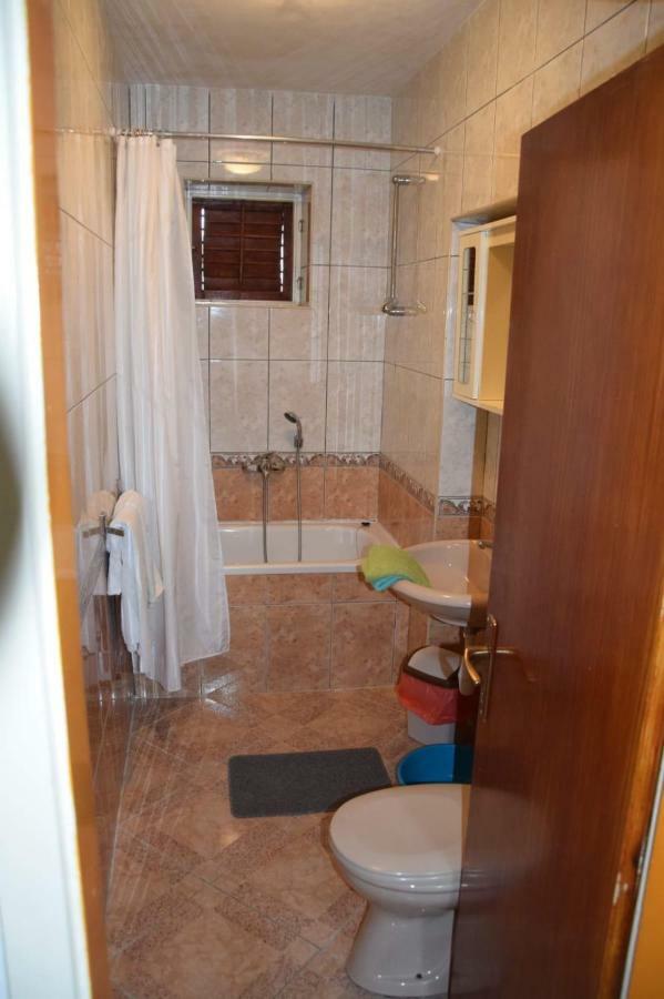 Apartman Linda Baška Voda Екстериор снимка