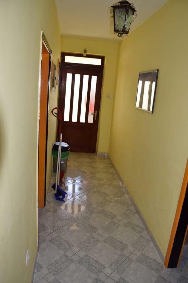 Apartman Linda Baška Voda Екстериор снимка