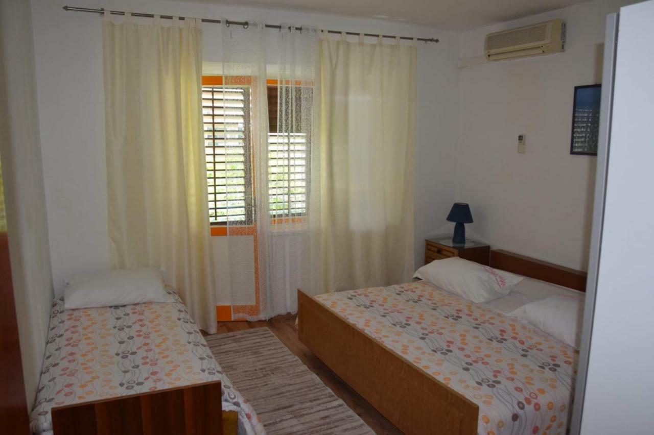 Apartman Linda Baška Voda Екстериор снимка